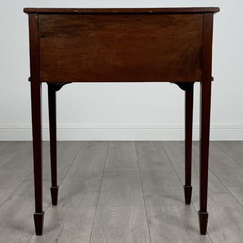 ANTIQUE 20TH CENTURY SMALL MAHOGANY SIDE TABLE - ADDITIONAL PHOTO 4
