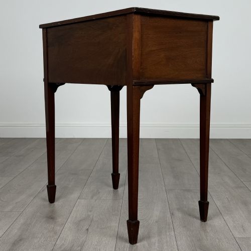 ANTIQUE 20TH CENTURY SMALL MAHOGANY SIDE TABLE - ADDITIONAL PHOTO 5