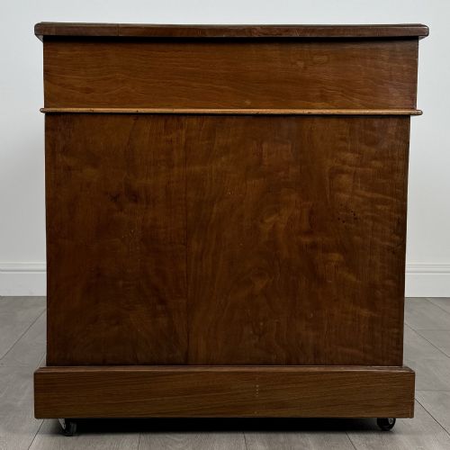 ANTIQUE 19TH CENTURY FINE QUALITY PEDESTAL DESK IN WALNUT - ADDITIONAL PHOTO 6