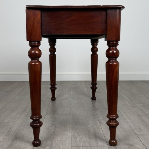 ANTIQUE 19TH CENTURY WRITING TABLE IN MAHOGANY - ADDITIONAL PHOTO 6
