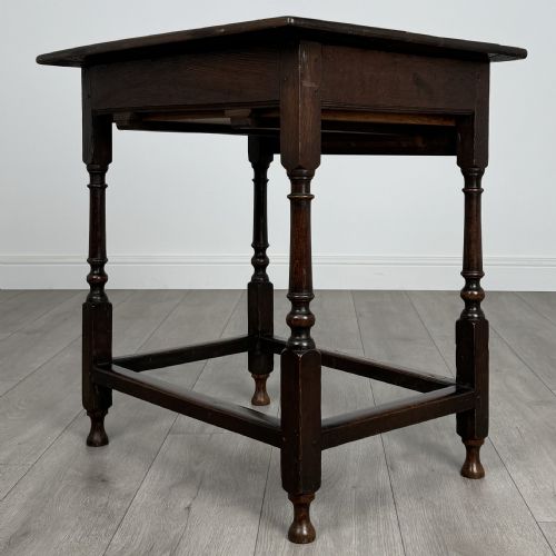 ANTIQUE 18TH CENTURY SMALL OAK SIDE TABLE - ADDITIONAL PHOTO 5
