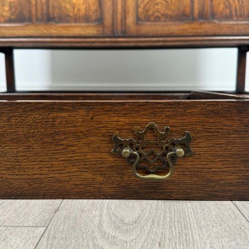 ANTIQUE 20TH CENTURY FINE QUALITY SIDEBOARD IN OAK - ADDITIONAL PHOTO 11