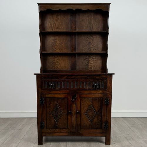 antique 20th century oak dresser of small proportions - CATEGORY: ANTIQUE DRESSERS - DATED EDWARDIAN