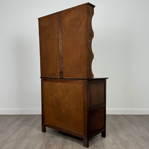 ANTIQUE 20TH CENTURY OAK DRESSER OF SMALL PROPORTIONS - ADDITIONAL PHOTO 6