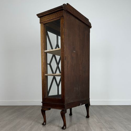 ANTIQUE 20TH CENTURY OAK DISPLAY CABINET OF FINE QUALITY - ADDITIONAL PHOTO 5