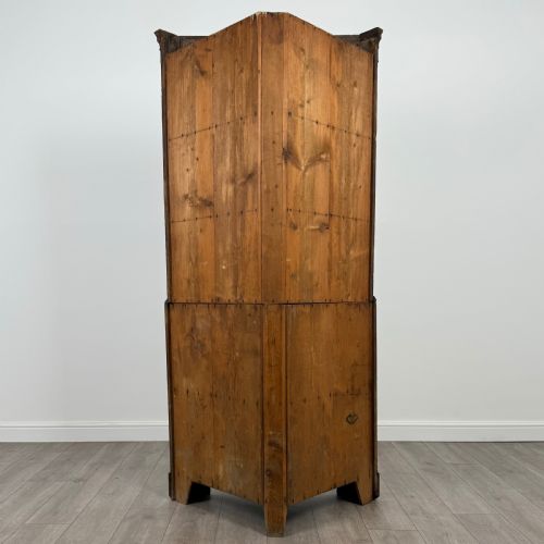 ANTIQUE 18TH CENTURY FINE QUALITY CORNER CABINET IN OAK - ADDITIONAL PHOTO 2