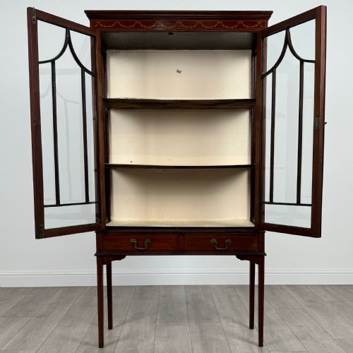 ANTIQUE 20TH CENTURY GOOD QUALITY DISPLAY CABINET IN MAHOGANY - ADDITIONAL PHOTO 1