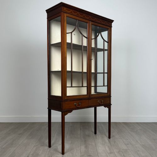ANTIQUE 20TH CENTURY GOOD QUALITY DISPLAY CABINET IN MAHOGANY - ADDITIONAL PHOTO 8