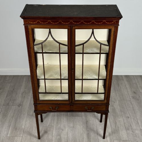 ANTIQUE 20TH CENTURY GOOD QUALITY DISPLAY CABINET IN MAHOGANY - ADDITIONAL PHOTO 9
