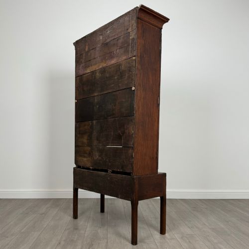 ANTIQUE 18TH CENTURY FINE QUALITY CUPBOARD ON STAND IN OAK - ADDITIONAL PHOTO 6