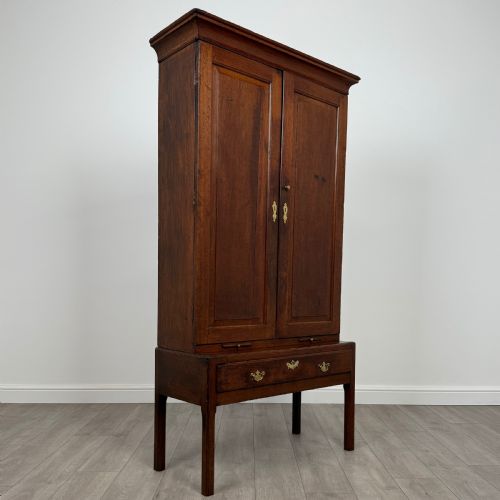 ANTIQUE 18TH CENTURY FINE QUALITY CUPBOARD ON STAND IN OAK - ADDITIONAL PHOTO 8