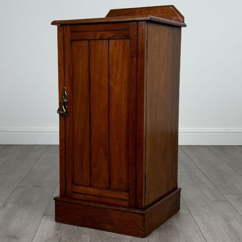 ANTIQUE 20TH CENTURY GOOD QUALITY POT CUPBOARD IN WALNUT - ADDITIONAL PHOTO 2