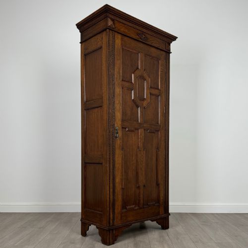 ANTIQUE 20TH CENTURY JACOBEAN STYLE SINGLE OAK WARDROBE - ADDITIONAL PHOTO 8
