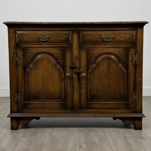 antique 20th century fine quality sideboard in oak - CATEGORY: ANTIQUE SIDEBOARDS - DATED EDWARDIAN