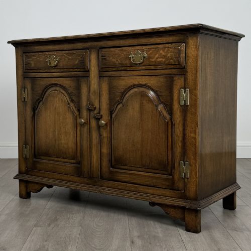 ANTIQUE 20TH CENTURY FINE QUALITY SIDEBOARD IN OAK - ADDITIONAL PHOTO 2