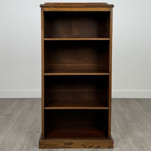 antique 20th century good quality open bookcase in oak - CATEGORY: ANTIQUE BOOKCASES - DATED EDWARDIAN