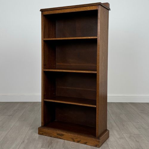 ANTIQUE 20TH CENTURY GOOD QUALITY OPEN BOOKCASE IN OAK - ADDITIONAL PHOTO 1