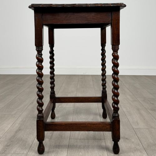 ANTIQUE 20TH CENTURY GOOD QUALITY SIDE TABLE IN OAK - ADDITIONAL PHOTO 6