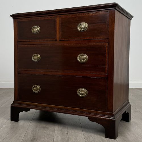 ANTIQUE 18TH CENTURY SMALL CHEST OF DRAWERS IN MAHOGANY - ADDITIONAL PHOTO 1
