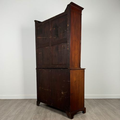 ANTIQUE 18TH CENTURY BOOKCASE ON CUPBOARD IN MAHOGANY - ADDITIONAL PHOTO 7
