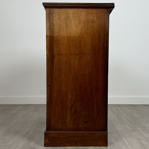ANTIQUE 20TH CENTURY GOOD QUALITY WALNUT CHEST OF DRAWERS - ADDITIONAL PHOTO 2