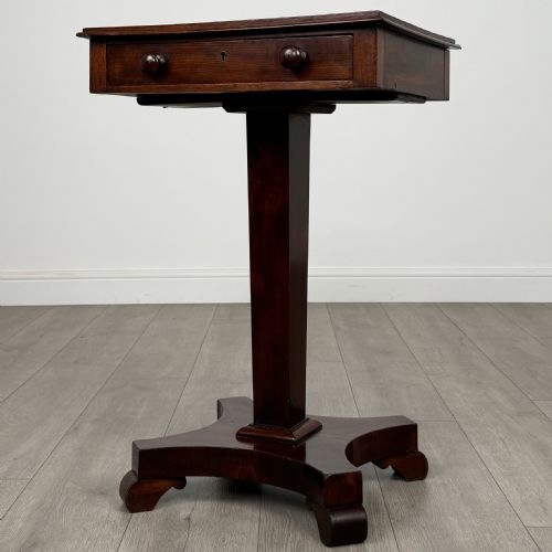 ANTIQUE 19TH CENTURY SIDE TABLE IN MAHOGANY - ADDITIONAL PHOTO 1
