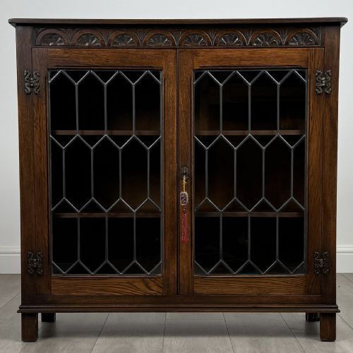 antique 20th century glazed display cabinet in oak - CATEGORY: ANTIQUE BOOKCASES - DATED EDWARDIAN