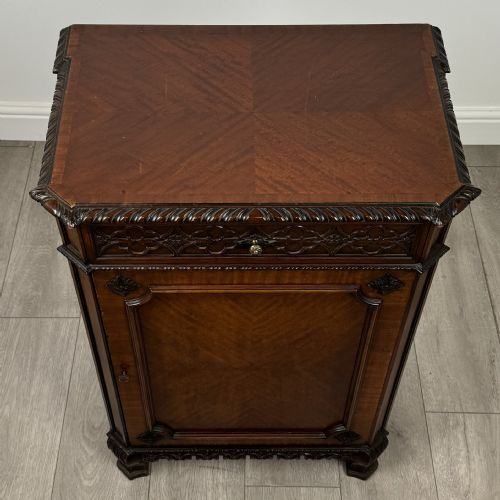 ANTIQUE 20TH CENTURY FINE QUALITY CABINET IN MAHOGANY - ADDITIONAL PHOTO 9