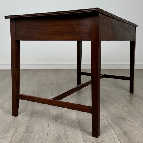 ANTIQUE 18TH CENTURY WRITING TABLE IN MAHOGANY - ADDITIONAL PHOTO 3