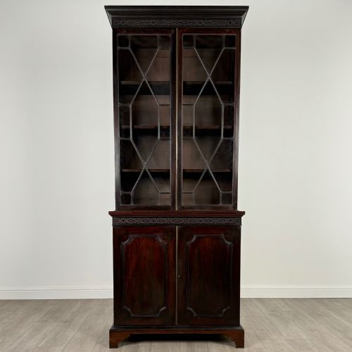 ANTIQUE 19TH CENTURY CHIPPENDALE STYLE BOOKCASE - ADDITIONAL PHOTO 1