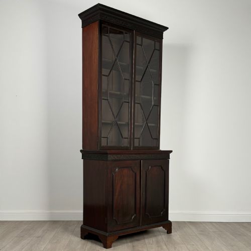 ANTIQUE 19TH CENTURY CHIPPENDALE STYLE BOOKCASE - ADDITIONAL PHOTO 9