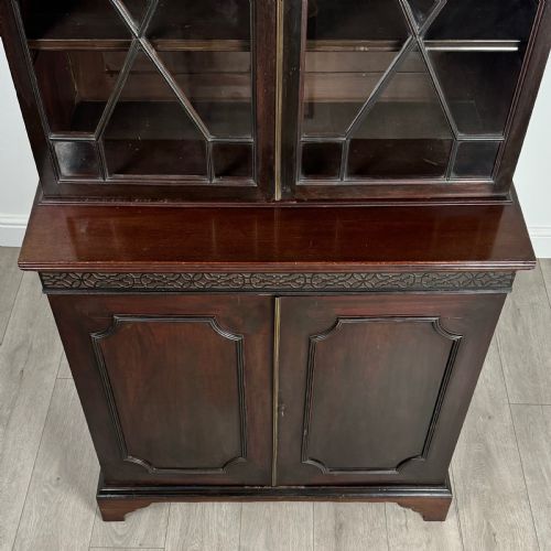 ANTIQUE 19TH CENTURY CHIPPENDALE STYLE BOOKCASE - ADDITIONAL PHOTO 10