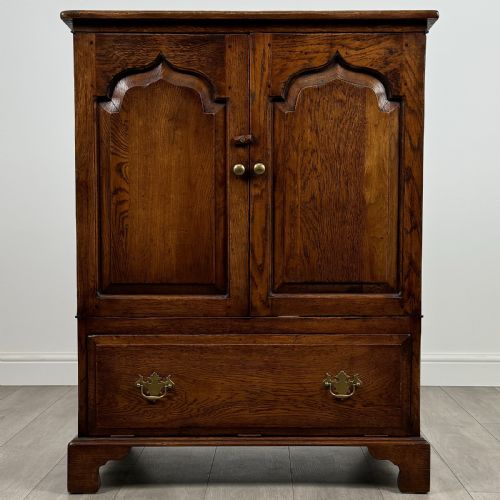 antique 20th century cupboard in oak - CATEGORY: ANTIQUE CUPBOARDS - DATED EDWARDIAN