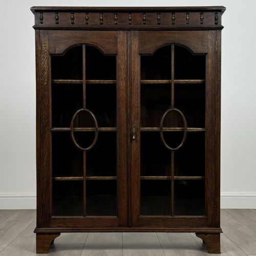 antique 20th century display cabinet in oak - CATEGORY: ANTIQUE BOOKCASES - DATED EDWARDIAN