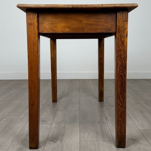 ANTIQUE 20TH CENTURY GOOD QUALITY OAK WRITING TABLE - ADDITIONAL PHOTO 2