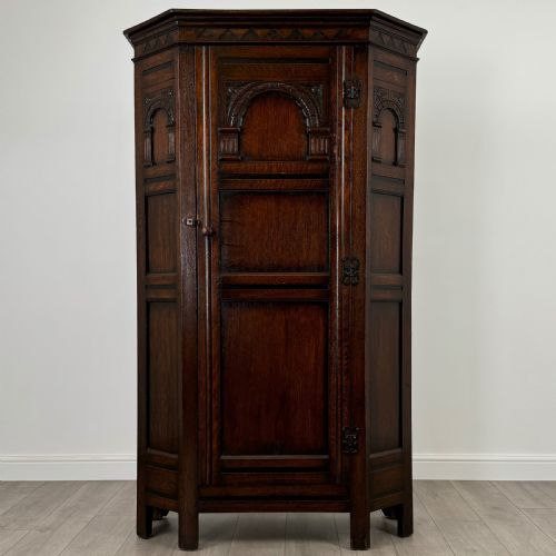 antique 20th century fine quality wardrobe in oak - CATEGORY: ANTIQUE WARDROBES - DATED EDWARDIAN