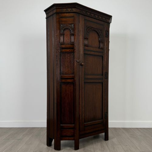 ANTIQUE 20TH CENTURY FINE QUALITY WARDROBE IN OAK - ADDITIONAL PHOTO 8