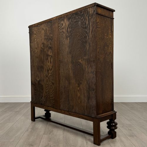 ANTIQUE 20TH CENTURY FINE QUALITY DISPLAY CABINET IN OAK - ADDITIONAL PHOTO 5