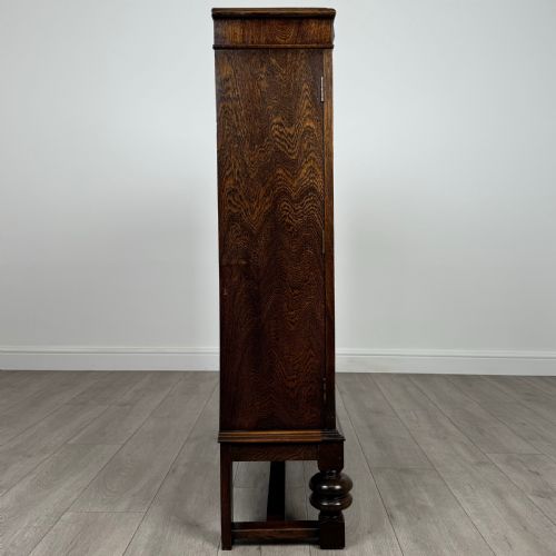 ANTIQUE 20TH CENTURY FINE QUALITY DISPLAY CABINET IN OAK - ADDITIONAL PHOTO 7