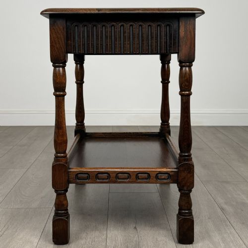 ANTIQUE 20TH CENTURY CARVED OAK SIDE TABLE - ADDITIONAL PHOTO 2