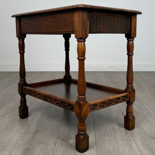 ANTIQUE 20TH CENTURY CARVED OAK SIDE TABLE - ADDITIONAL PHOTO 5