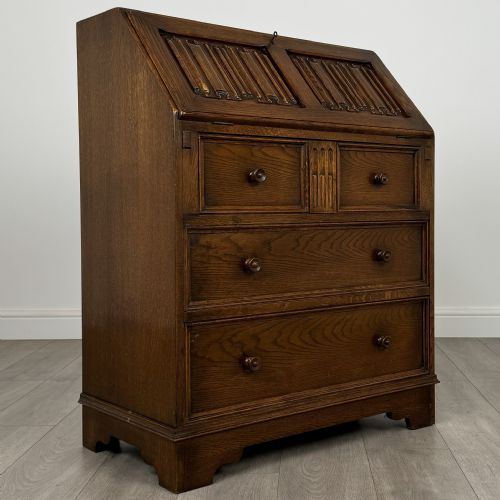 ANTIQUE 20TH CENTURY LINENFOLD BUREAU IN OAK - ADDITIONAL PHOTO 8