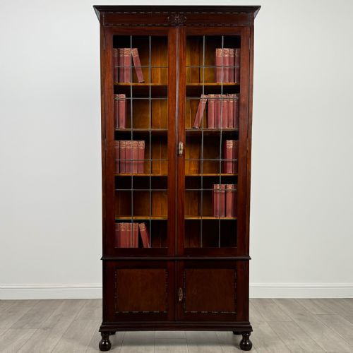 antique 20th century glazed display cabinet in oak - CATEGORY: ANTIQUE BOOKCASES - DATED EDWARDIAN