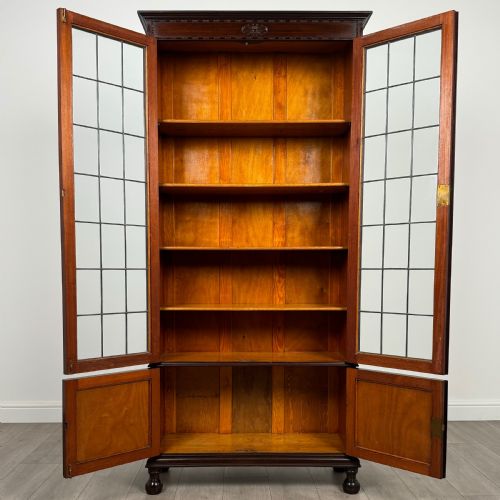 ANTIQUE 20TH CENTURY GLAZED DISPLAY CABINET IN OAK - ADDITIONAL PHOTO 2