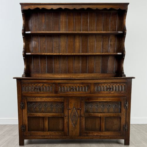 antique 20th century good quality dresser in oak - CATEGORY: ANTIQUE DRESSERS - DATED EDWARDIAN