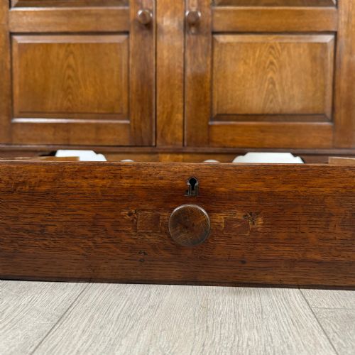 ANTIQUE 20TH CENTURY GOOD QUALITY DRESSER IN OAK - ADDITIONAL PHOTO 11