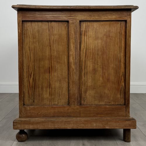ANTIQUE 20TH CENTURY FINE QUALITY DESK IN PITCH PINE - ADDITIONAL PHOTO 3