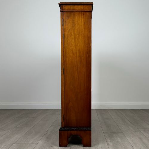 ANTIQUE 20TH CENTURY DISPLAY CABINET IN MAHOGANY - ADDITIONAL PHOTO 3