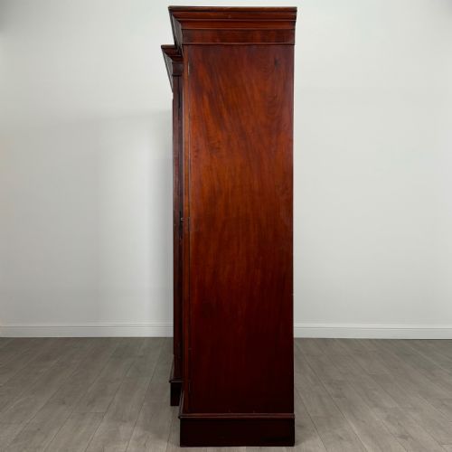 ANTIQUE 19TH CENTURY FINE QUALITY LARGE MAHOGANY WARDROBE - ADDITIONAL PHOTO 5