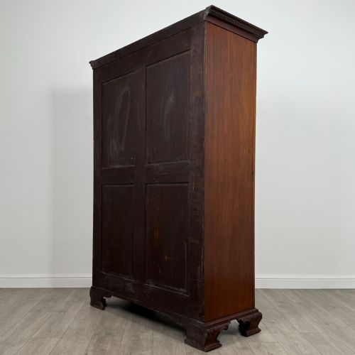 ANTIQUE 19TH CENTURY FINE QUALITY WARDROBE IN MAHOGANY - ADDITIONAL PHOTO 6